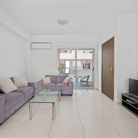 Downtown Comfort Ларнака